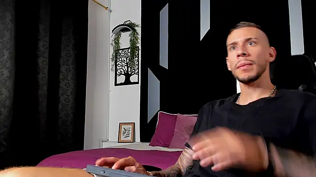 J king   online show from 9, 5, 2026