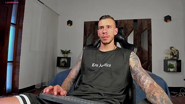 J king   online show from 11, 5, 2026