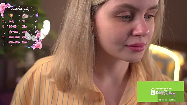 Snapshot of LuneaEvienne chatting on 22, 12, 2025 LuneaEvienne online show from 22, 12, 2025