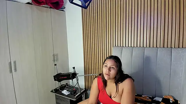 Snapshot of TiifanyGrey chatting on 6, 1, 2026 TiifanyGrey online show from 6, 1, 2026