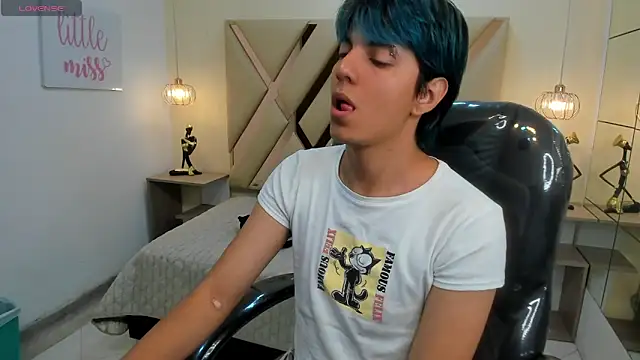 CodyTaylor  online show from 20, 12, 2025