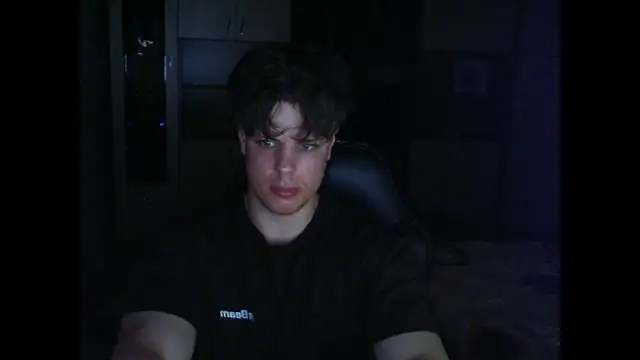 Snapshot of GymGuy0505 chatting on 26, 4, 2026 GymGuy0505 online show from 26, 4, 2026