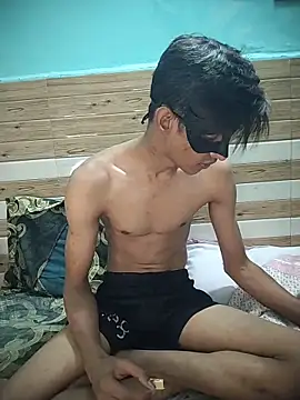 xoupleaura online show from 29, 3, 2026