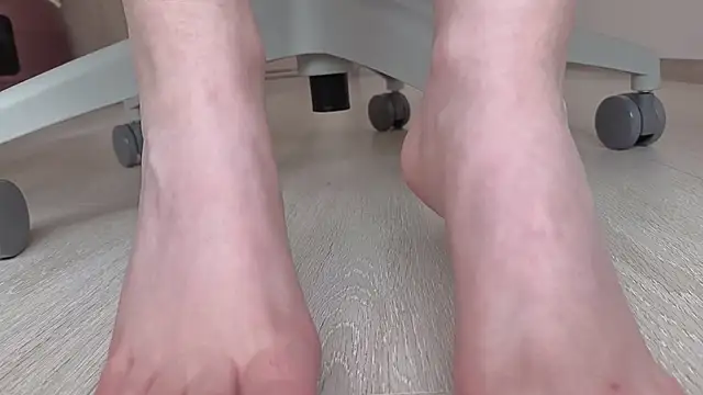 Snapshot of Feetbeth chatting on 15, 12, 2025 Feetbeth online show from 15, 12, 2025