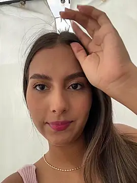 Snapshot of Valeria-escobar chatting on 21, 12, 2025 Valeria-escobar online show from 21, 12, 2025