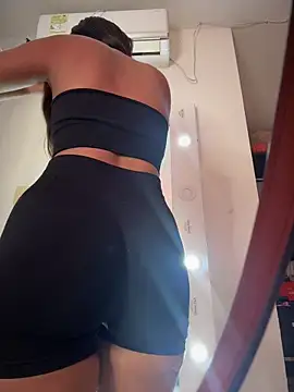 Valeria-escobar online show from 7, 5, 2026