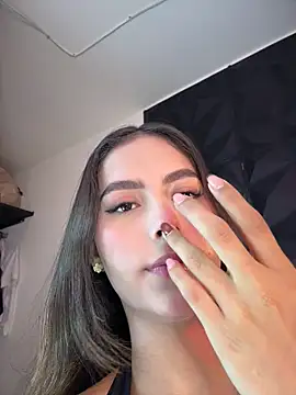Valeria-escobar online show from 13, 5, 2026