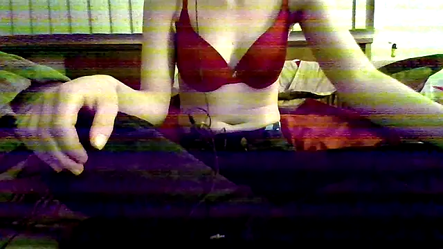 Snapshot of jennyxoxo22 chatting on 19, 12, 2025 jennyxoxo22 online show from 19, 12, 2025