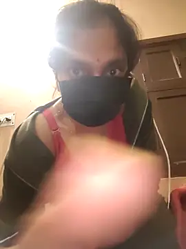 Snapshot of jaanvi-Rani chatting on 17, 12, 2025 jaanvi-Rani online show from 17, 12, 2025