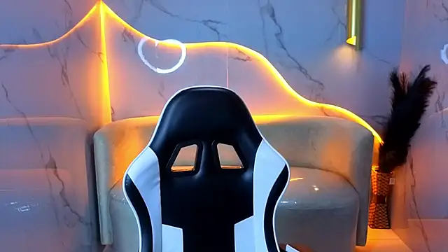 Sofi Adams Tx online show from 4, 2, 2026