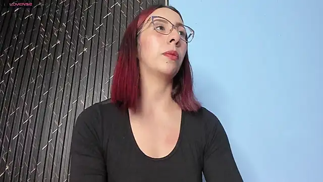 Moolly Evanz online show from 12, 6, 2026