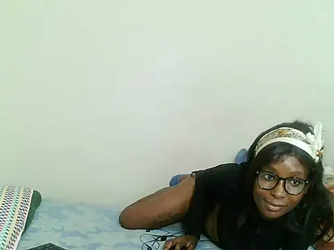 PKELLY7 online show from 15, 12, 2025