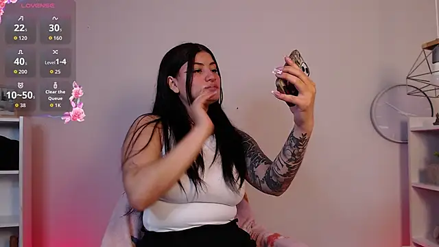 Lunaclarx online show from 19, 1, 2026