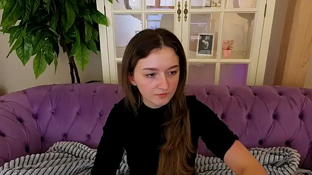 Snapshot of CyrenaLuxe chatting on 20, 3, 2026 CyrenaLuxe online show from 20, 3, 2026