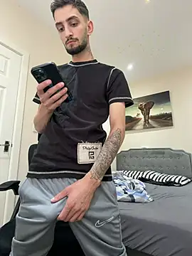 Juliann69Ramiro online show from 24, 7, 2026