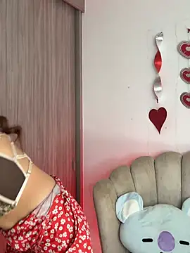 Tamaraserra online show from 10, 4, 2026