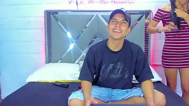 THREE ENCHANTED online show from 16, 12, 2025