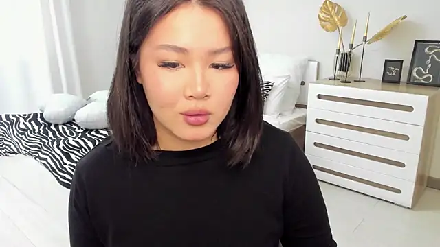 Snapshot of Brunette_Charm chatting on 8, 3, 2026 Brunette Charm online show from 8, 3, 2026