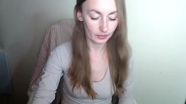 LiaSeass  online show from 8, 5, 2026