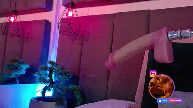 luna blannco online show from 25, 6, 2026