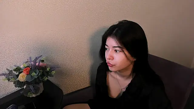LisaColee online show from 6, 5, 2026