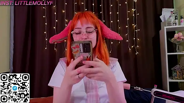 LittleFoxHole online show from 21, 5, 2026