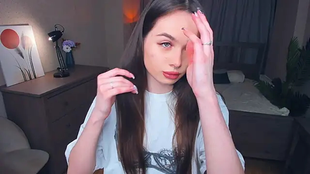 YvonneRobes online show from 4, 2, 2026