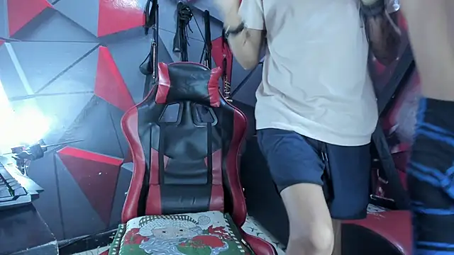 Hot Boys Without Limits online show from 1, 2, 2026