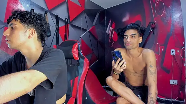 Hot Boys Without Limits online show from 4, 2, 2026