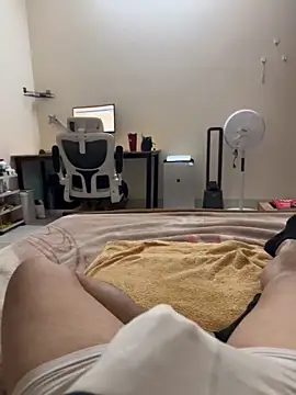 Snapshot of battman4488 chatting on 18, 12, 2025 battman4488 online show from 18, 12, 2025