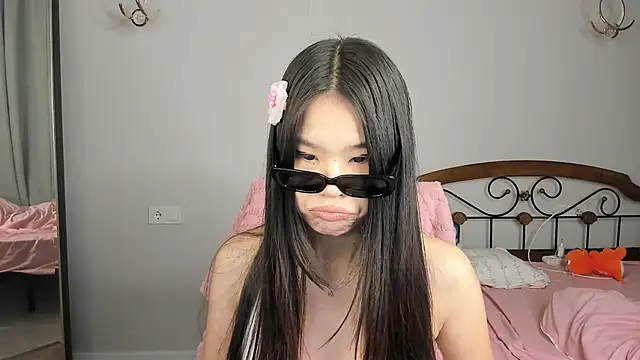 amiya cute online show from 15, 2, 2026