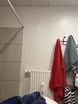 SilkyMira online show from 2, 2, 2026