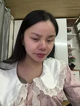 leo-kitty online show from 26, 4, 2026