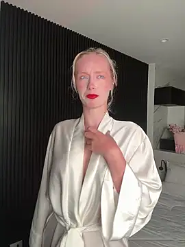 Snapshot of SunnyShiney chatting on 14, 2, 2026 SunnyShiney online show from 14, 2, 2026