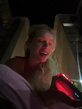 Snapshot of SunnyShiney chatting on 14, 3, 2026 SunnyShiney online show from 14, 3, 2026