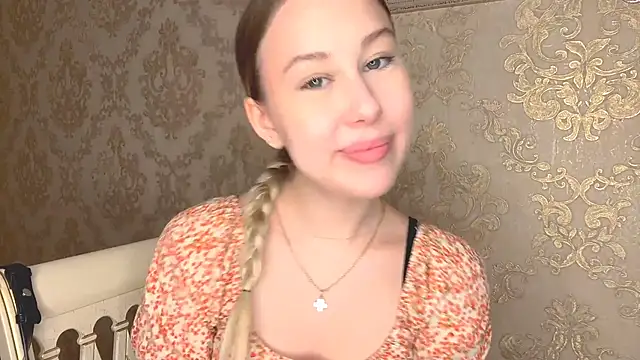 LashandraGiacomelli online show from 19, 12, 2025