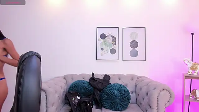 Lynara norien online show from 8, 1, 2026