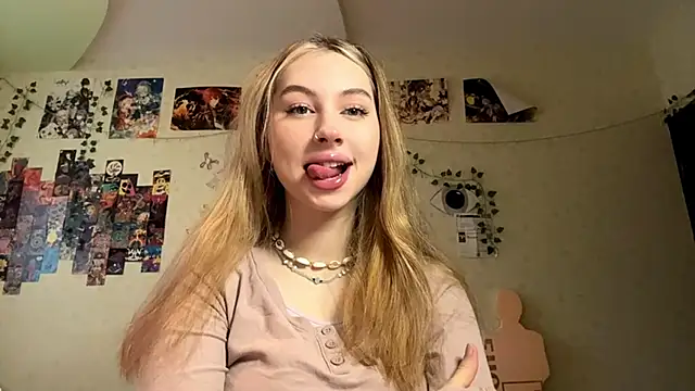 Snapshot of JanelBray chatting on 19, 12, 2025 JanelBray online show from 19, 12, 2025