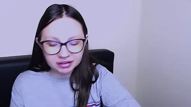 LiliaErmi online show from 7, 6, 2026