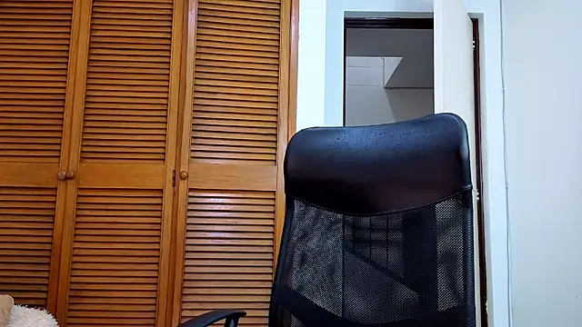 Snapshot of King_meruem chatting on 8, 2, 2026 King meruem online show from 8, 2, 2026