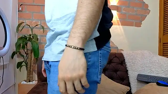 Snapshot of King_meruem chatting on 14, 2, 2026 King meruem online show from 14, 2, 2026