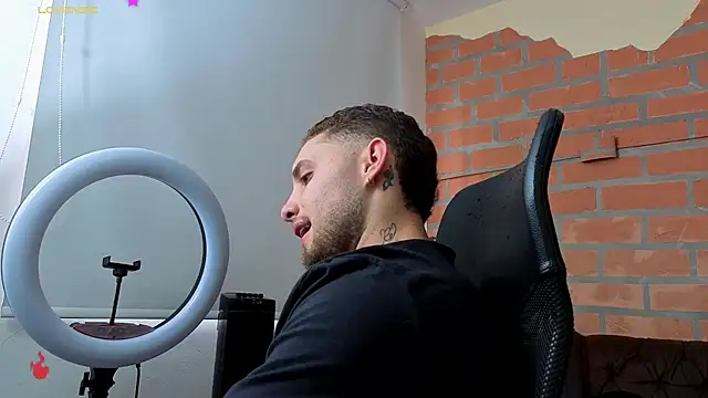 Snapshot of King_meruem chatting on 25, 2, 2026 King meruem online show from 25, 2, 2026