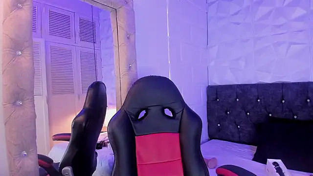 Snapshot of Perla_dl chatting on 9, 2, 2026 Perla dl online show from 9, 2, 2026