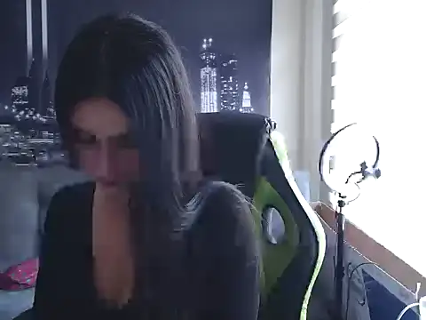 athenealovee online show from 22, 12, 2025