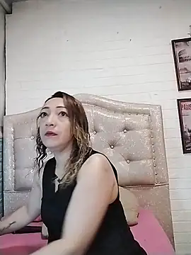 Snapshot of DanaMontana chatting on 19, 12, 2025 DanaMontana online show from 19, 12, 2025