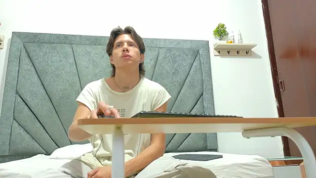 LoganRyder OS online show from 21, 12, 2025