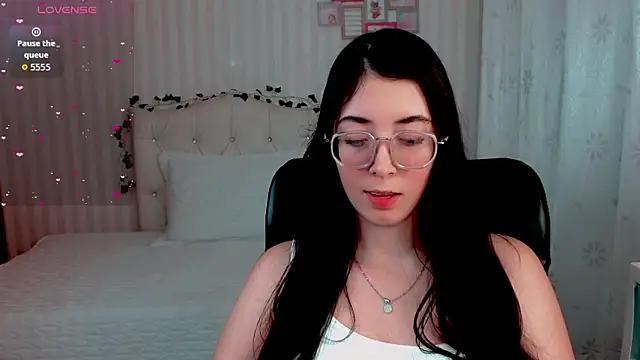 emmalove doll online show from 22, 3, 2026