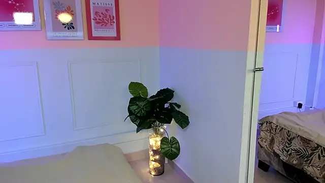 Lia Roise online show from 17, 12, 2025