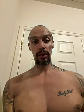 Snapshot of faces818 chatting on 13, 4, 2026 faces818 online show from 13, 4, 2026