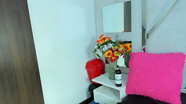 Snapshot of Alana_Hotterr chatting on 14, 2, 2026 Alana Hotterr online show from 14, 2, 2026